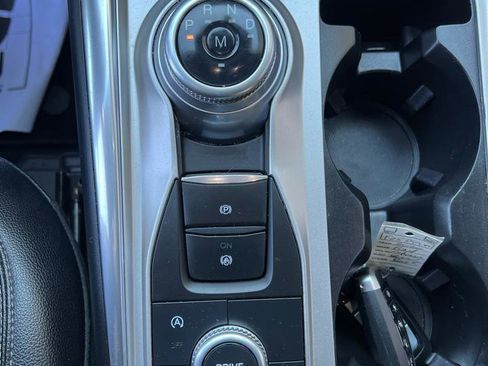 Used 2020 Ford Explorer XLT w/ Equipment Group 202A image 23