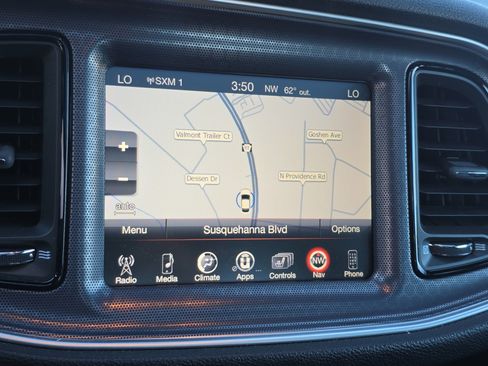 Used 2016 Dodge Challenger SRT w/ Technology Group image 27