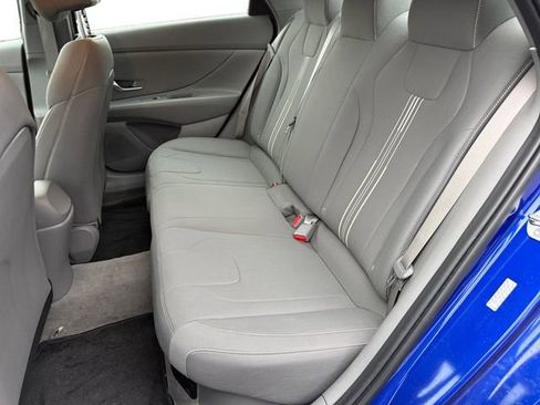 Certified 2023 Hyundai Elantra Blue image 13