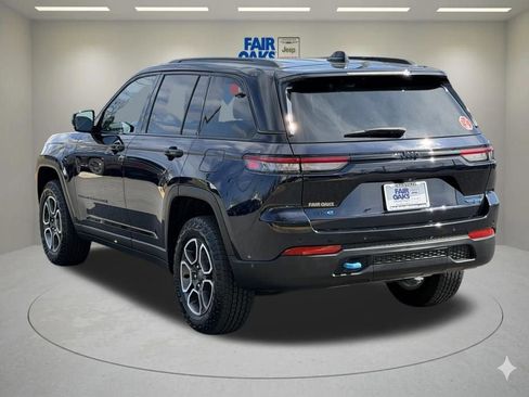 Used 2023 Jeep Grand Cherokee Trailhawk AWD/4WD image 9