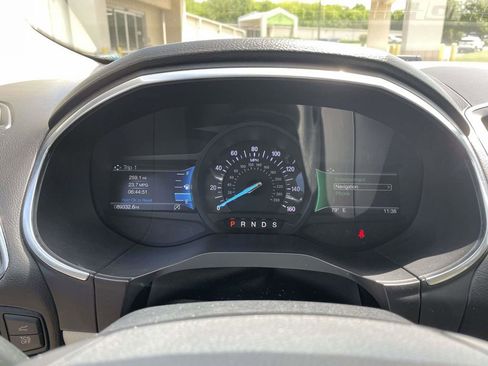 Used 2019 Ford Edge Titanium w/ Equipment Group 301A image 30