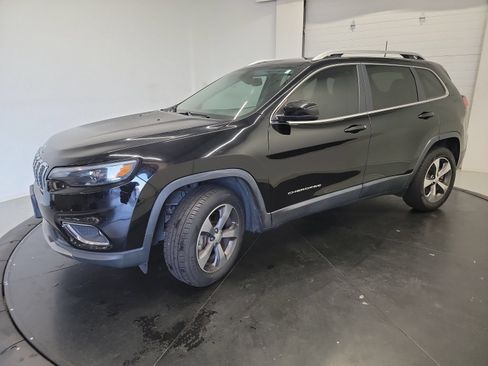 Used 2020 Jeep Cherokee Limited AWD/4WD image 3