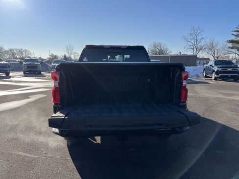 Certified 2022 Chevrolet Silverado 1500 RST w/ Redline Edition image 12