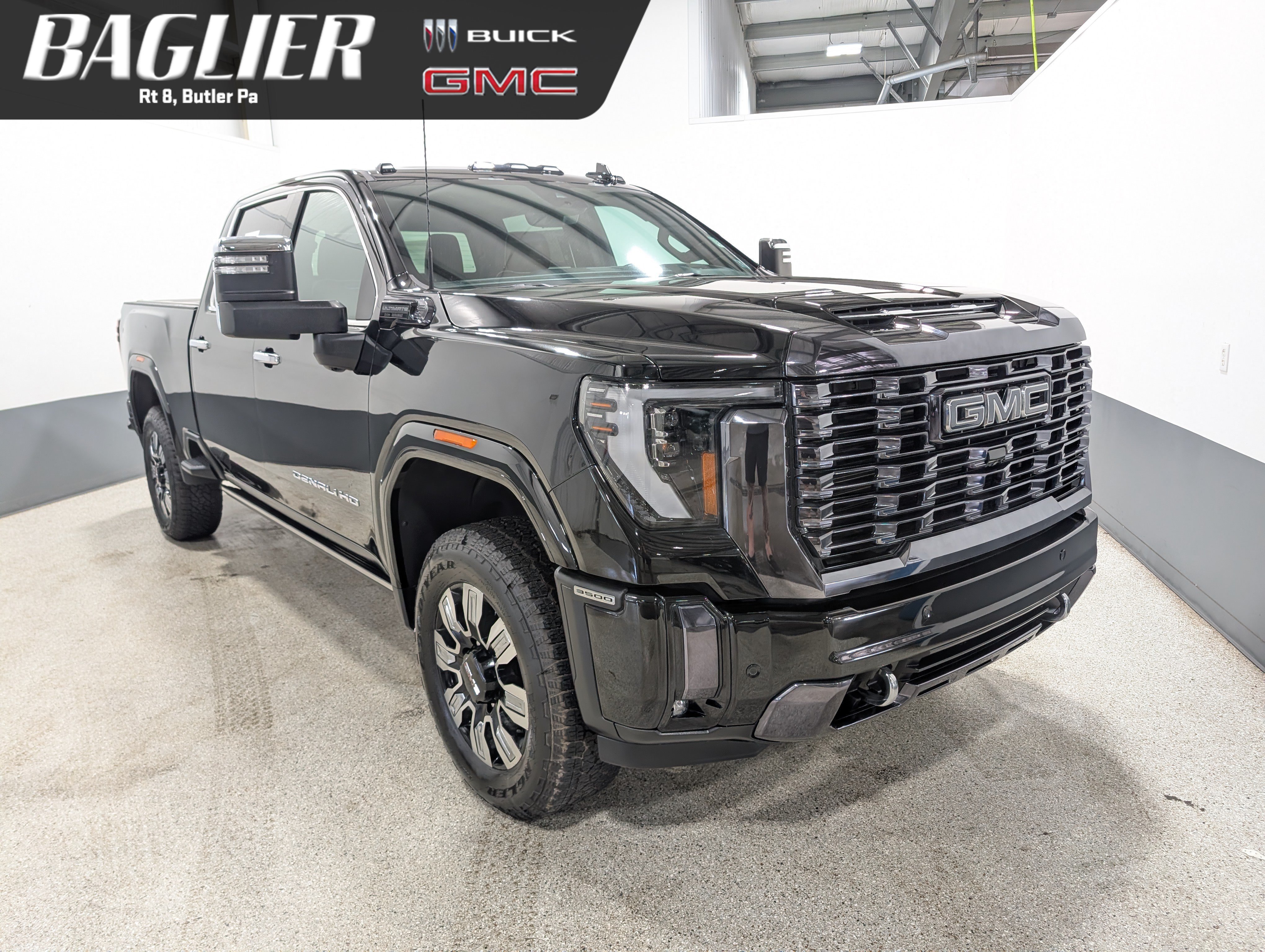 Used 2024 GMC Sierra 3500 Denali Ultimate AWD/4WD image 1