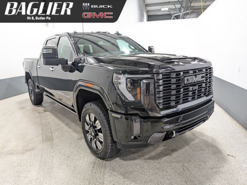 Used 2024 GMC Sierra 3500 Denali Ultimate AWD/4WD image 1
