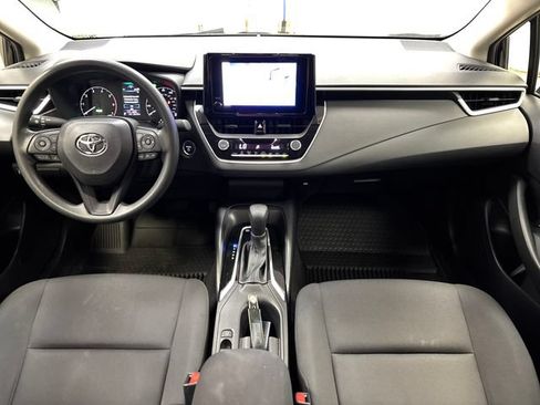 Used 2024 Toyota Corolla LE w/ LE Convenience Package FWD image 11