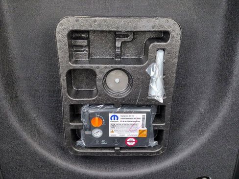 New 2026 Jeep Compass Limited image 15