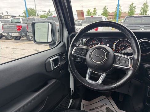Used 2021 Jeep Wrangler Unlimited Sahara AWD/4WD image 21