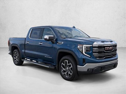 Used 2024 GMC Sierra 1500 SLT w/ SLT Premium Package AWD/4WD image 3
