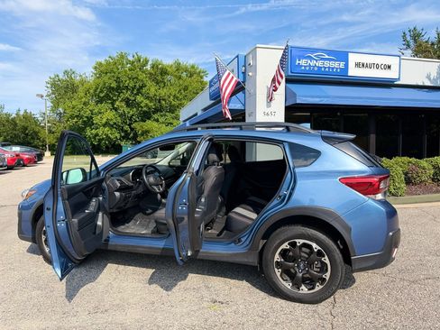 Used 2021 Subaru Crosstrek 2.0i Premium w/ Moonroof Package AWD/4WD image 19