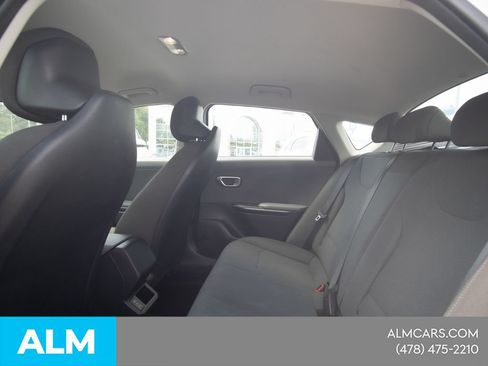 Used 2025 Kia K4 FWD image 18