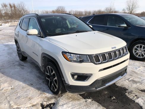Used 2018 Jeep Compass Limited image 3