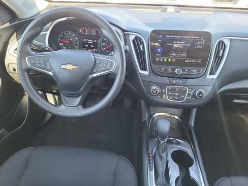 Used 2024 Chevrolet Malibu LT image 23