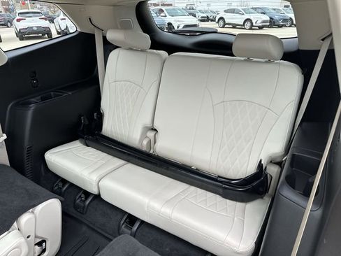 Certified 2024 Buick Enclave Avenir w/ Avenir Technology Package image 29