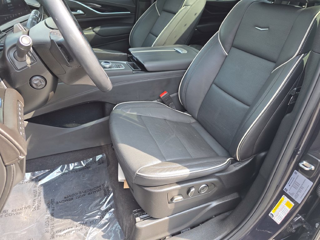 Certified 2024 Cadillac Escalade Sport w/ Touring Package AWD/4WD image 15