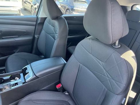 Certified 2025 Hyundai Tucson SE AWD/4WD image 13