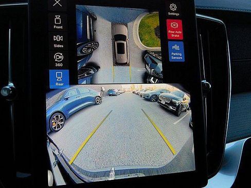 New 2026 Volvo XC90 B5 Plus w/ Protection Package AWD/4WD image 22