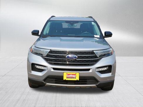 Used 2023 Ford Explorer XLT w/ Equipment Group 202A AWD/4WD image 2