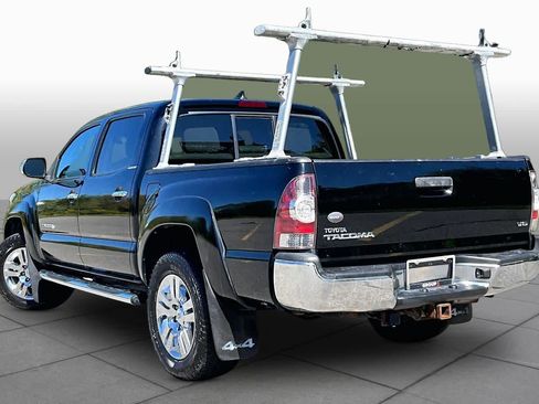 Used 2013 Toyota Tacoma 4x4 Double Cab w/ Limited Pkg image 12