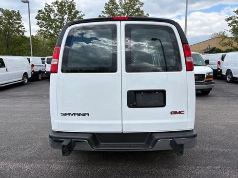 Used 2024 GMC Savana 2500 w/ Driver Convenience Package RWD image 4