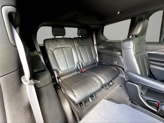 Used 2024 Jeep Grand Cherokee L Limited w/ Black Appearance Package AWD/4WD image 26