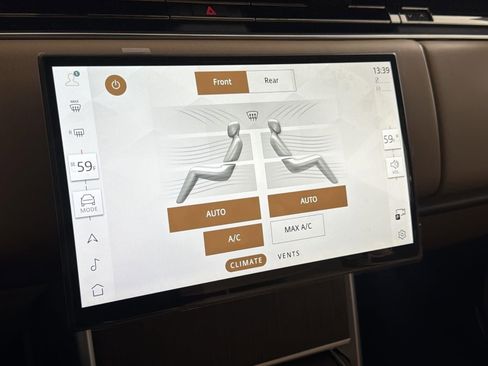 New 2026 Land Rover Range Rover SE image 18