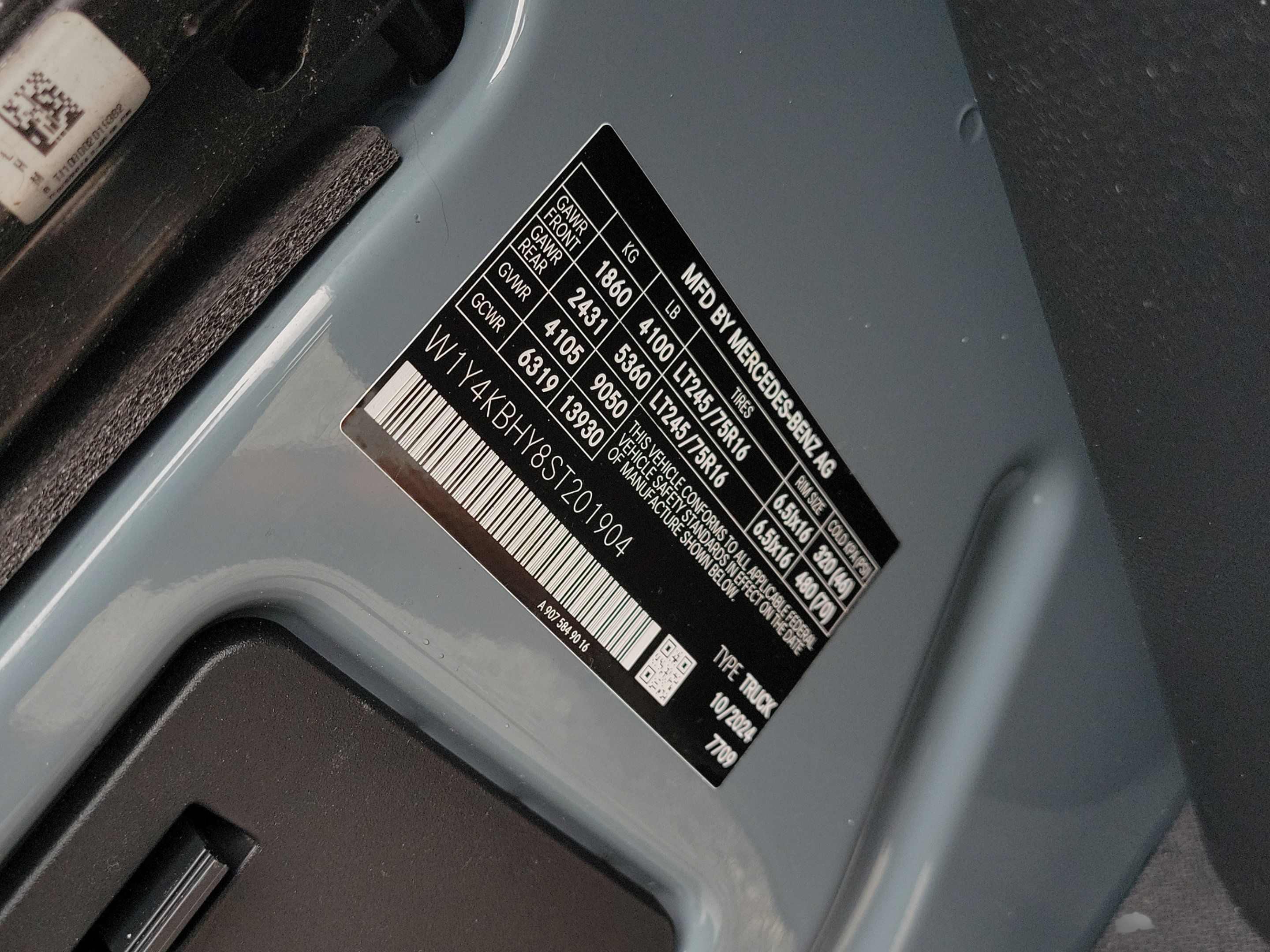 Used 2025 Mercedes-Benz Sprinter 2500 image 31