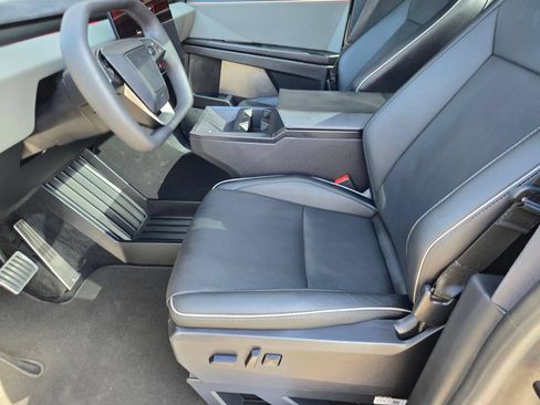 Used 2024 Tesla Cybertruck Cyberbeast AWD/4WD image 26