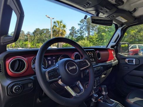 Used 2023 Jeep Gladiator Rubicon w/ LED Lighting Group image 10