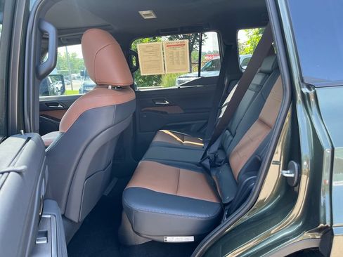 Used 2025 Lexus GX 550 w/ Accessory Package (Z1) AWD/4WD image 27