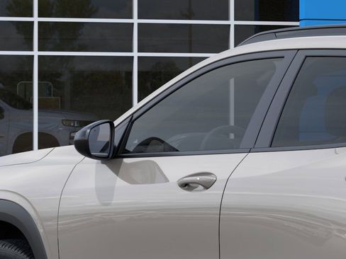 New 2026 Chevrolet Trax RS w/ Sunroof Package FWD image 12