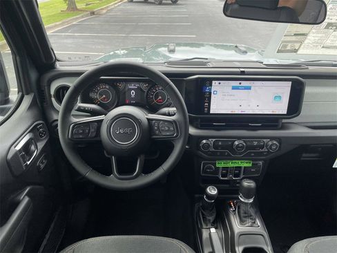 New 2025 Jeep Gladiator Sport image 11