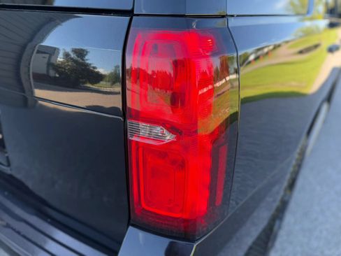 Used 2017 Chevrolet Tahoe LT w/ LT Midnight Edition RWD image 21