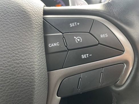 Used 2021 Jeep Grand Cherokee Limited X image 20