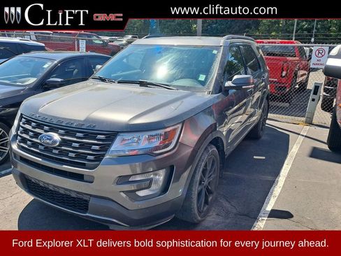 Used 2017 Ford Explorer XLT w/ Equipment Group 202A AWD/4WD image 1
