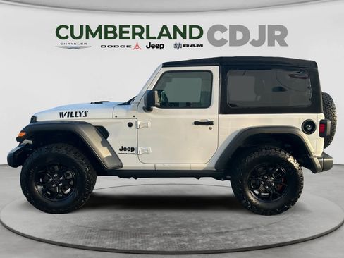 Used 2024 Jeep Wrangler Sport AWD/4WD image 3