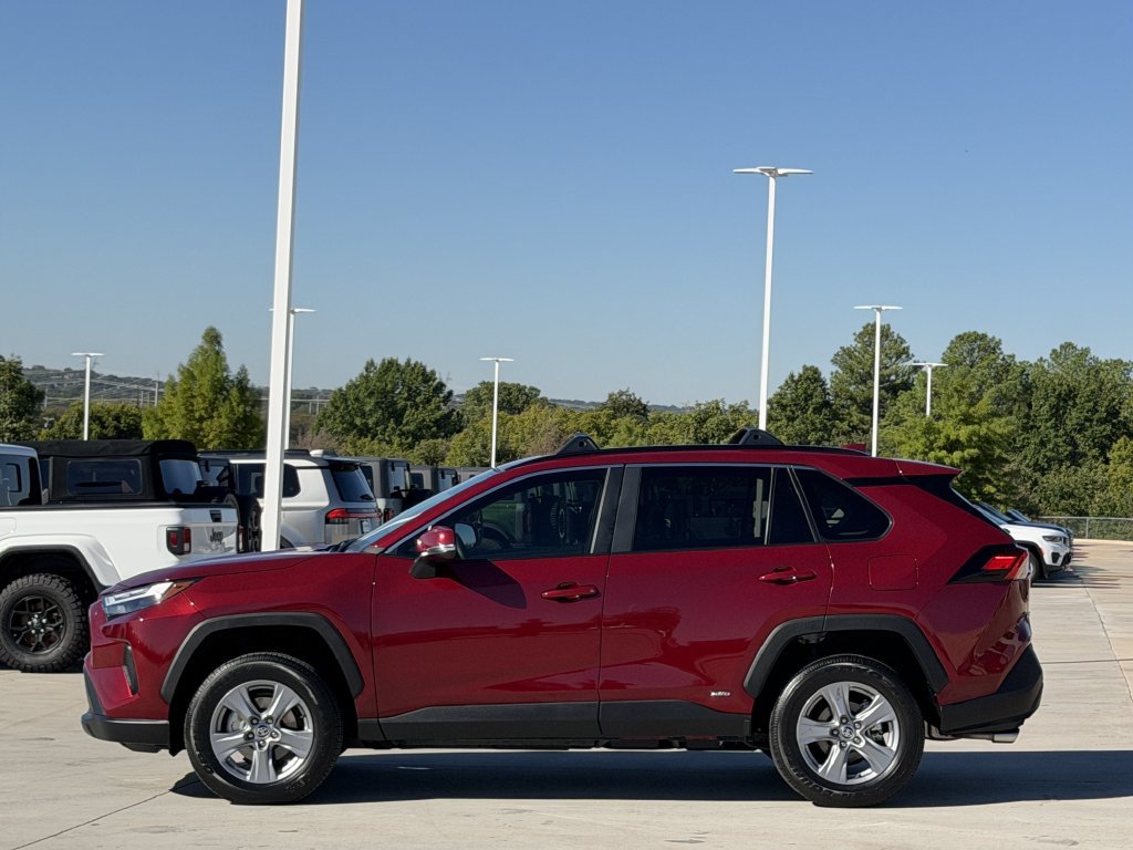 Used 2025 Toyota RAV4 XLE w/ Convenience Package AWD/4WD image 3