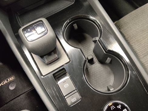 Used 2023 Nissan Rogue SV image 26