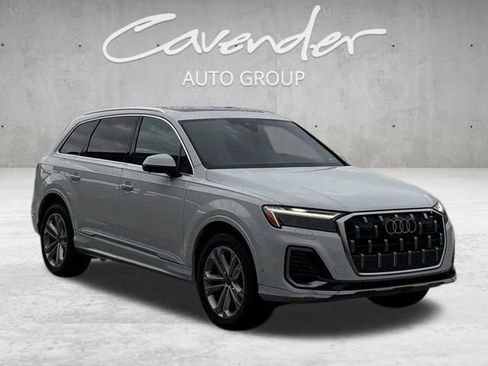 Used 2025 Audi Q7 3.0T Premium Plus AWD/4WD image 2