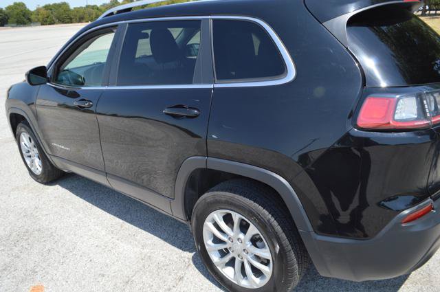 Used 2019 Jeep Cherokee Latitude w/ Popular Appearance Group FWD image 5