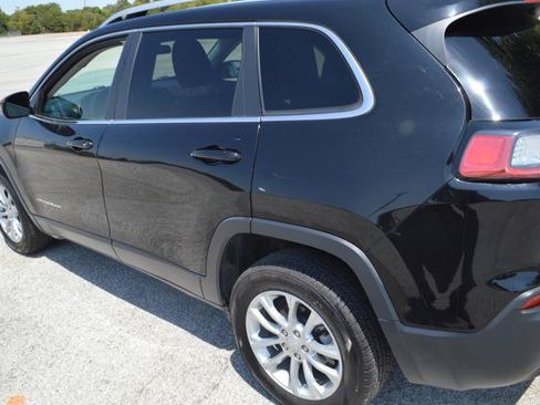 Used 2019 Jeep Cherokee Latitude w/ Popular Appearance Group FWD image 5