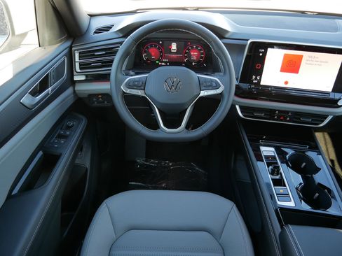 New 2026 Volkswagen Atlas Cross Sport SEL AWD/4WD image 7
