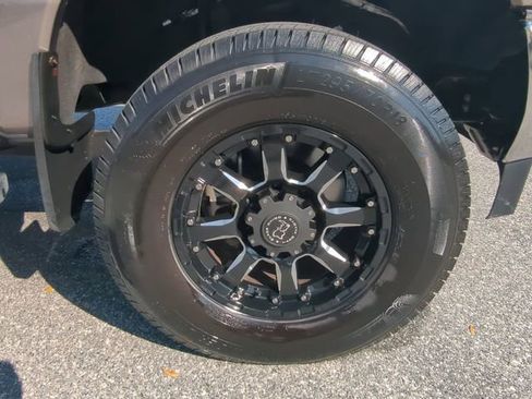 Certified 2019 Ford F250 XLT w/ XLT Premium Package image 12