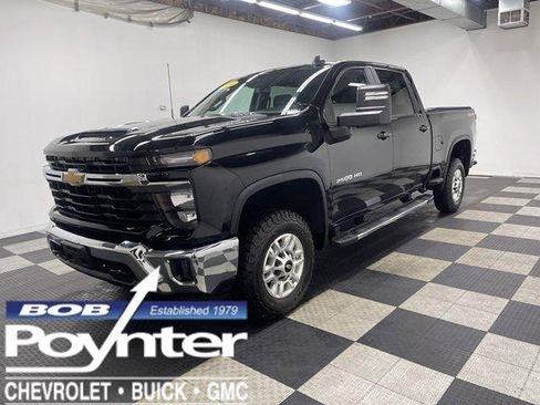 Used 2024 Chevrolet Silverado 2500 LT w/ Convenience Package AWD/4WD image 1