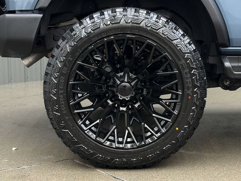 Used 2025 Ford Bronco Outer Banks AWD/4WD image 11