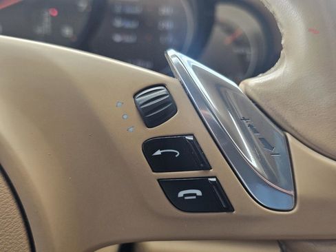 Used 2012 Porsche Panamera image 28