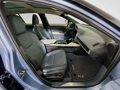 Used 2023 Lexus RZ 450e Premium w/ Accessory Package (P5) AWD/4WD image 33