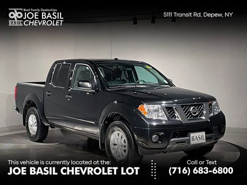 Used 2017 Nissan Frontier SV image 1