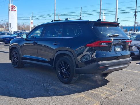 Used 2024 Toyota Grand Highlander Limited image 4