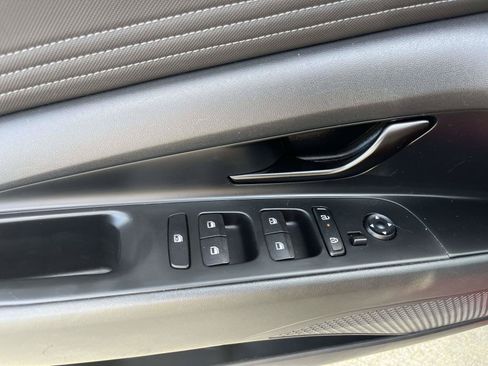 Certified 2025 Hyundai Elantra Sport FWD image 12